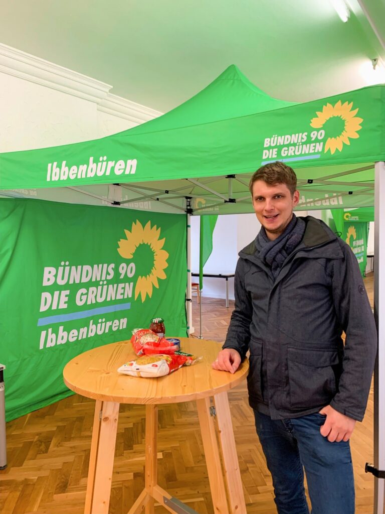 Die Grünen sammeln Lebensmittel für die Tafel